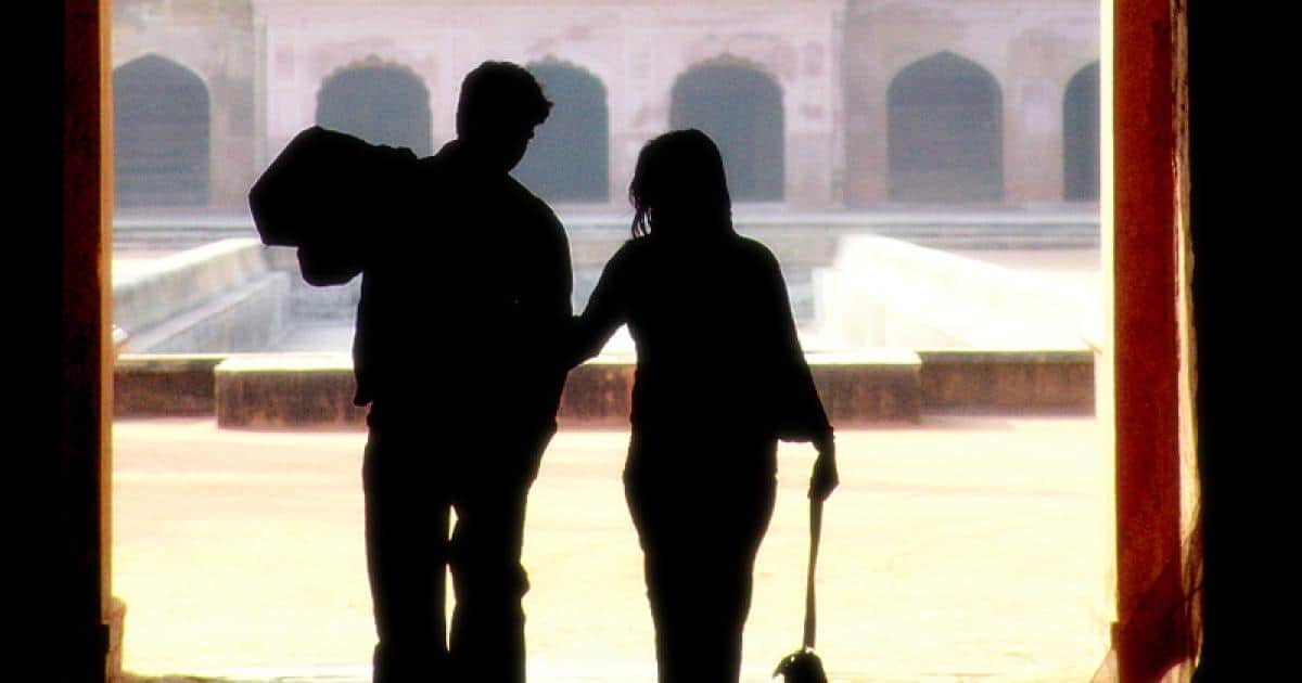 Living Unmarried With My Time Bound Lover lovematters.in